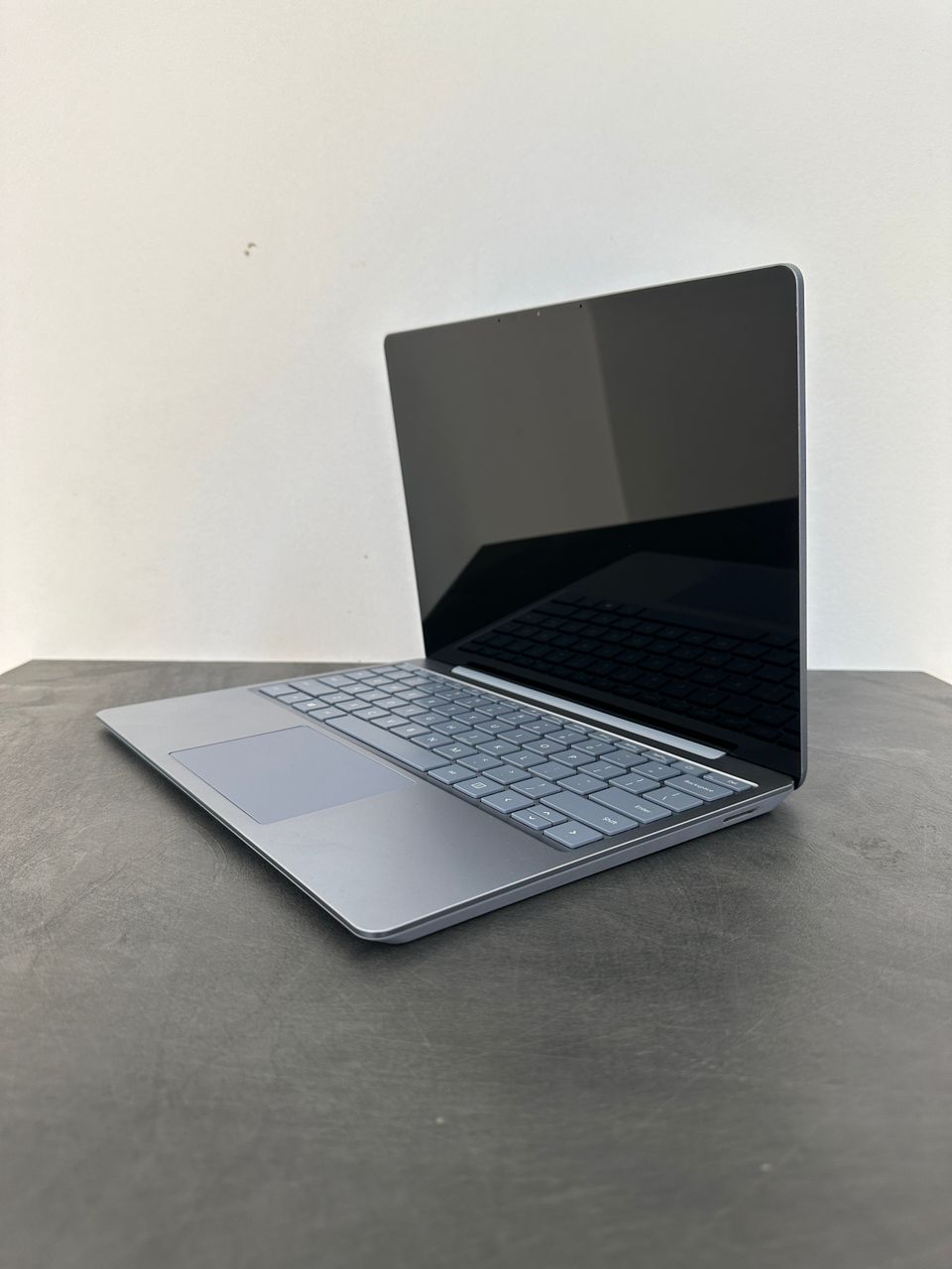 تبلت 13 اینچی مایکروسافت مدل Surface Laptop GO